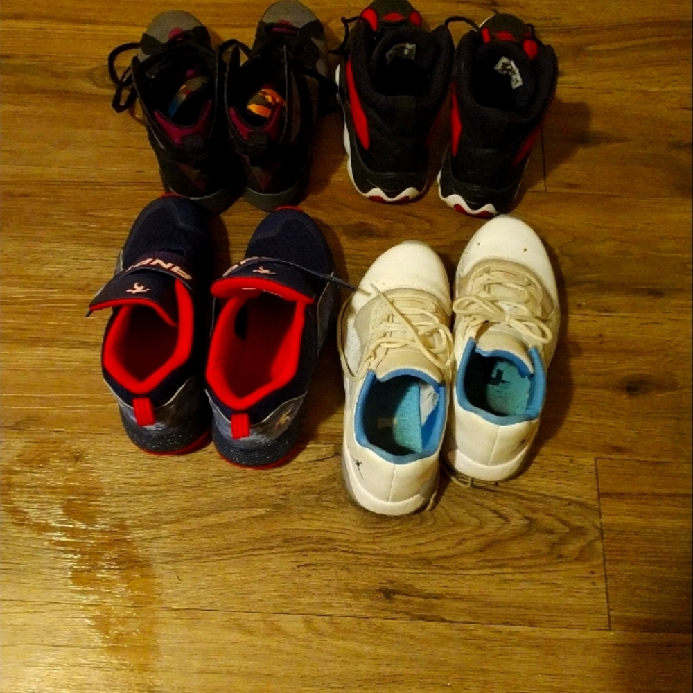 Shoes and cellphone
